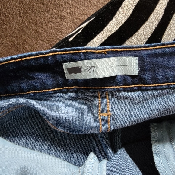 Womens LEVI Jeans - Picture 2 of 2